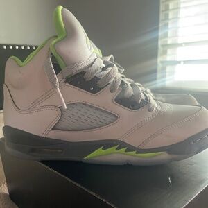 Jordan retro 5 silver green bean